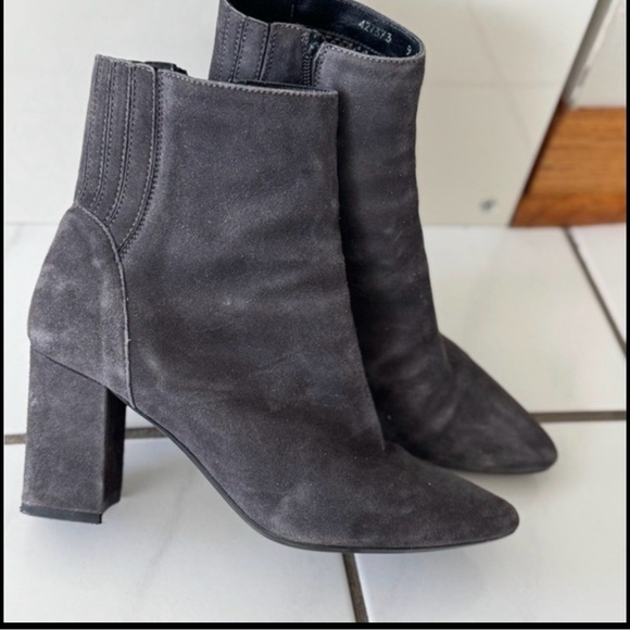 Aquatalia Gray Suede Heeled Boots - Picture 4 of 10